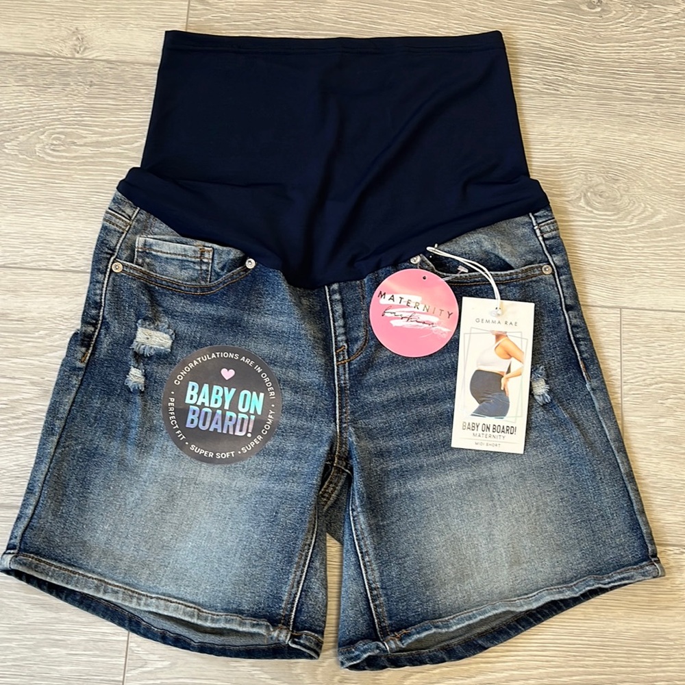 GEMMA RAE Baby On Board Maternity Midi Shorts—Size Medium—